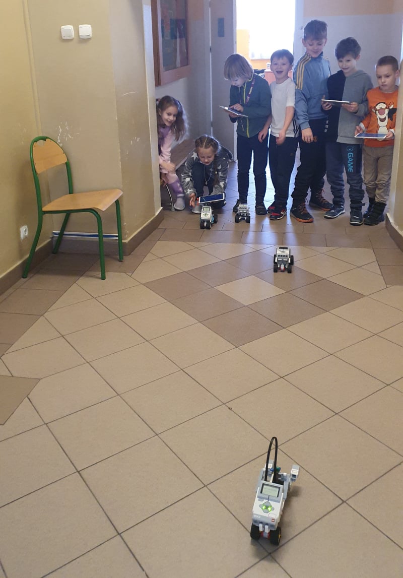 Zespół Szkół w Kielanówce